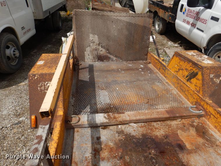 image for item KN9952 2011 Redi Haul ML5460S  tilt deck utility trailer