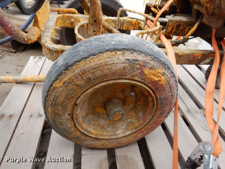 image for item KN9959 Lawn and garden equipment