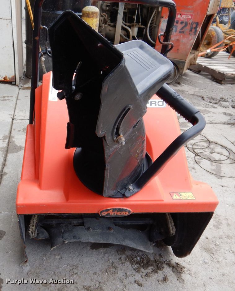 image for item KN9959 Lawn and garden equipment