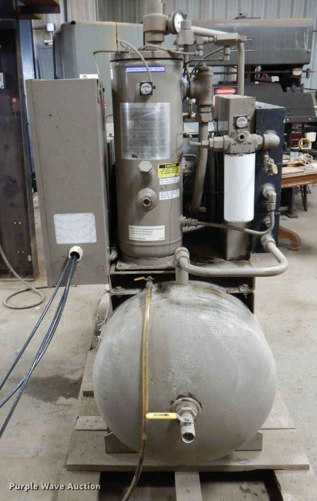 image for item KN9991 1993 Leroi  air compressor