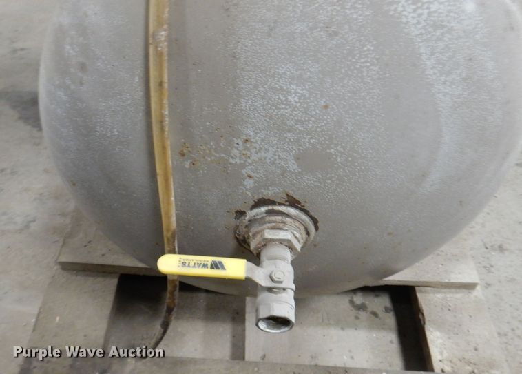 image for item KN9991 1993 Leroi  air compressor