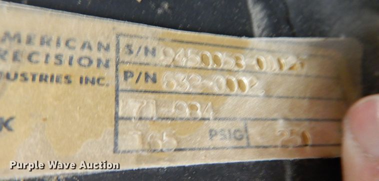 image for item KN9991 1993 Leroi  air compressor