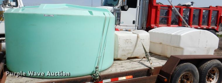 image for item KN9996 (3) water tanks