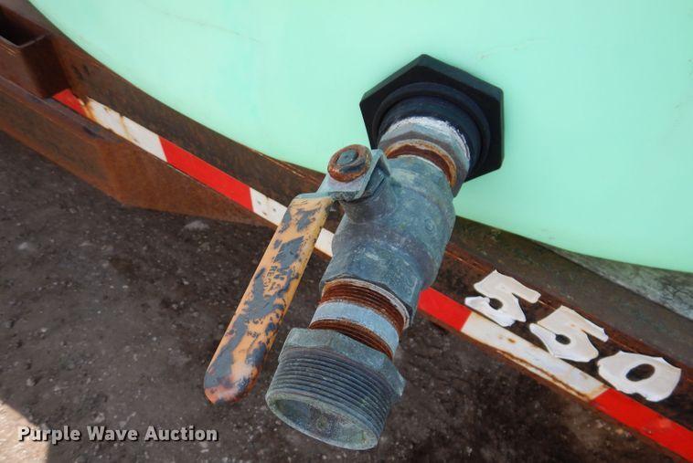 image for item KN9996 (3) water tanks