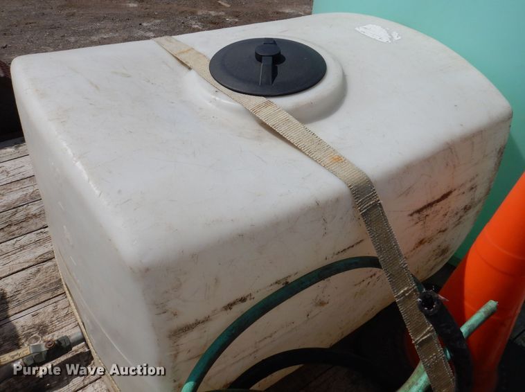 image for item KN9996 (3) water tanks