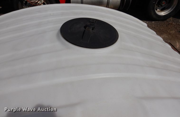 image for item KN9996 (3) water tanks