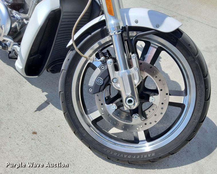 image for item KR9107 2014 Harley Davidson VRSCF V-Rod Muscle  motorcycle