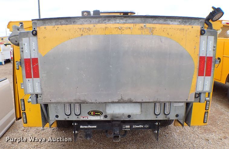 image for item KR9834 2019 Ford F350 Super Duty  utility bed pickup truck