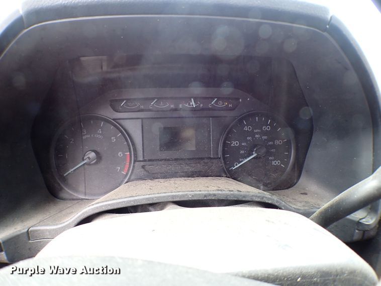 image for item KR9834 2019 Ford F350 Super Duty  utility bed pickup truck