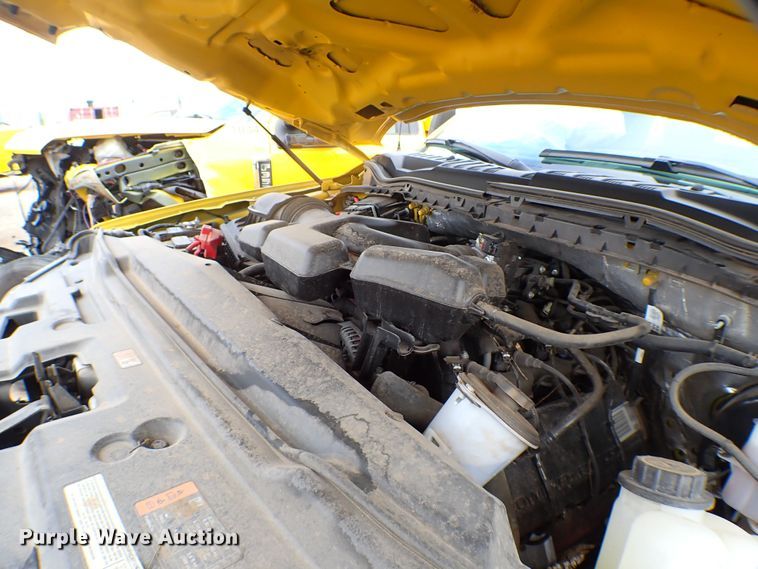 image for item KR9834 2019 Ford F350 Super Duty  utility bed pickup truck