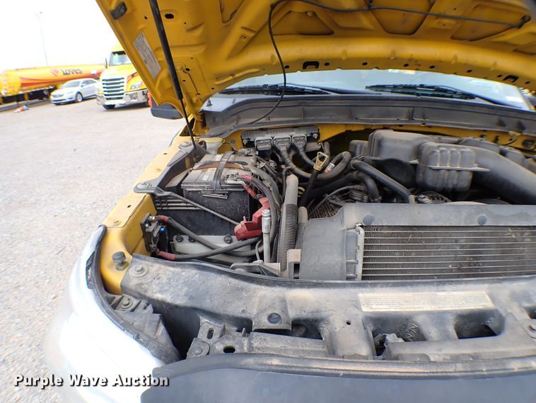 image for item KR9835 2015 Ford F350 Super Duty  utility bed pickup truck