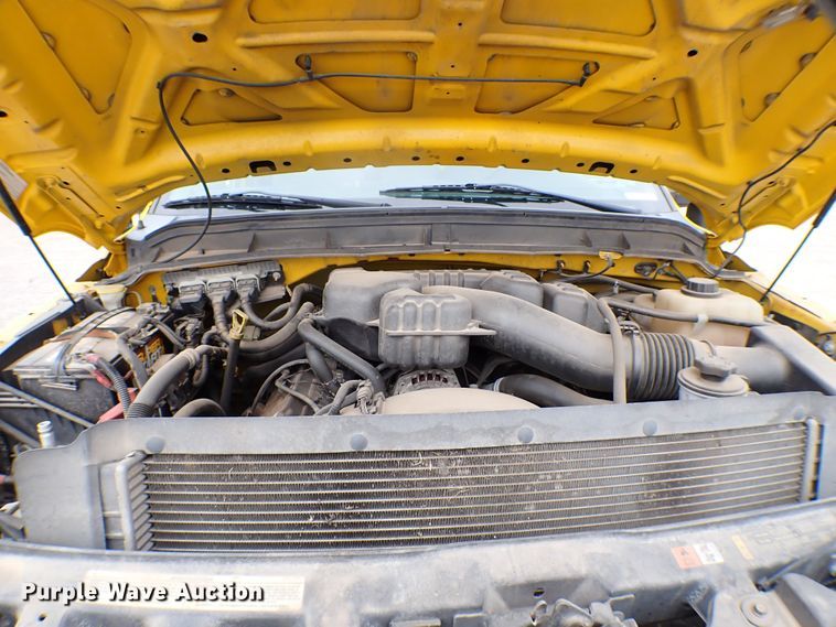 image for item KR9835 2015 Ford F350 Super Duty  utility bed pickup truck