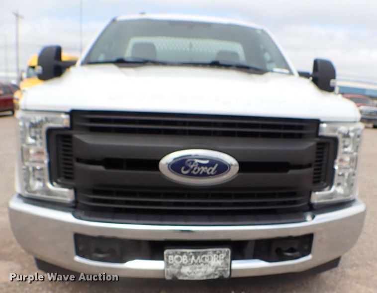 image for item KR9842 2017 Ford F350 Super Duty XL  utility bed pickup truck