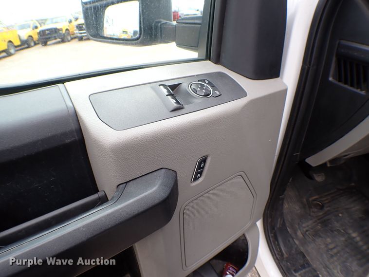 image for item KR9842 2017 Ford F350 Super Duty XL  utility bed pickup truck