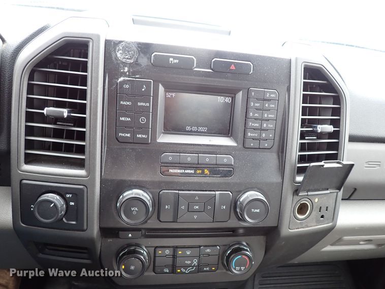 image for item KR9842 2017 Ford F350 Super Duty XL  utility bed pickup truck