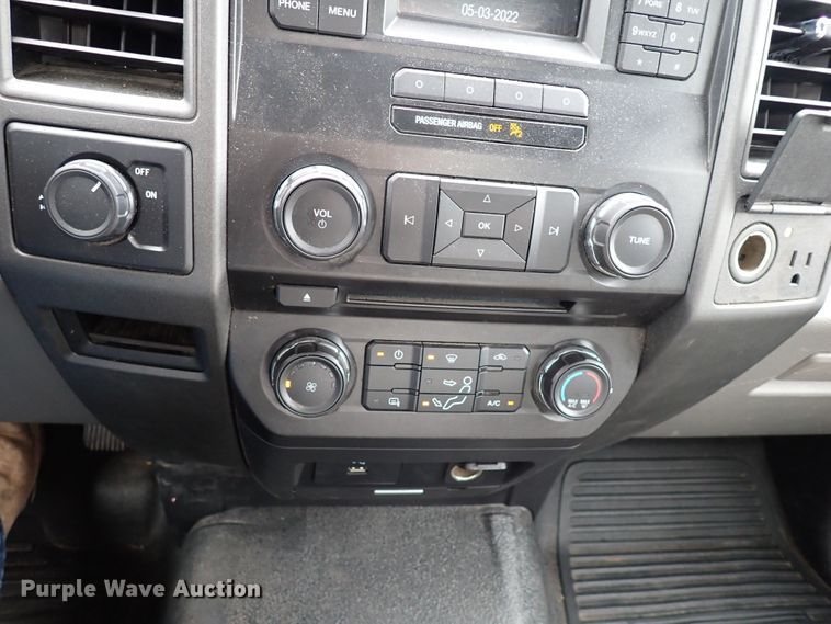 image for item KR9842 2017 Ford F350 Super Duty XL  utility bed pickup truck