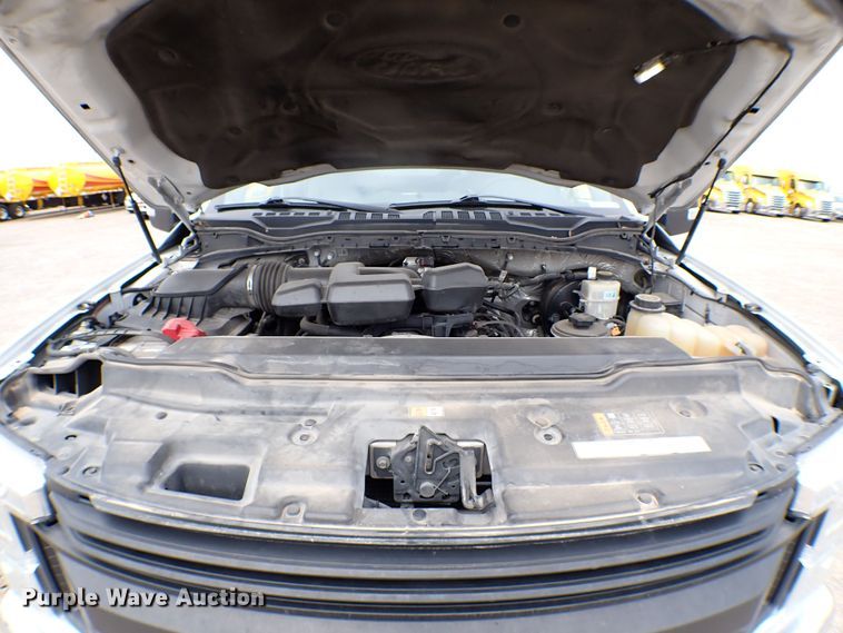 image for item KR9842 2017 Ford F350 Super Duty XL  utility bed pickup truck