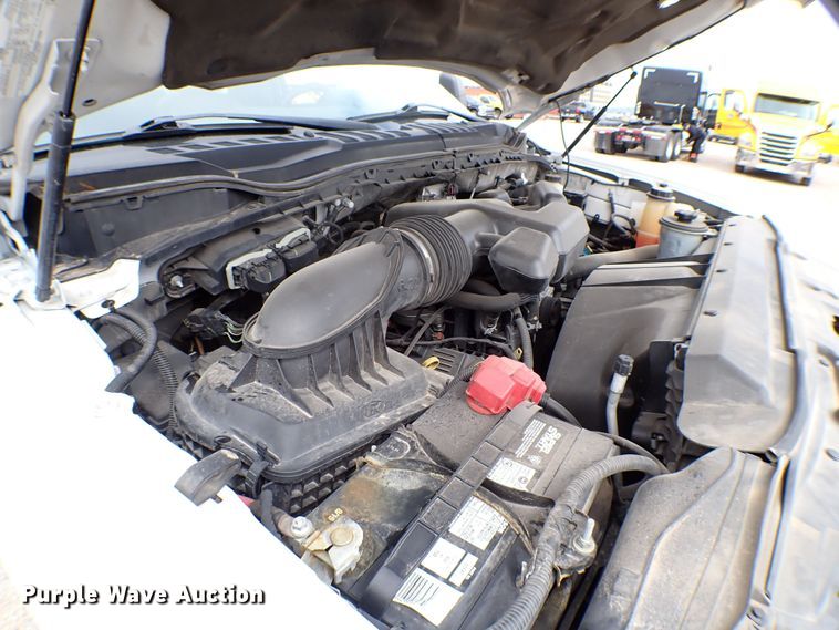 image for item KR9842 2017 Ford F350 Super Duty XL  utility bed pickup truck