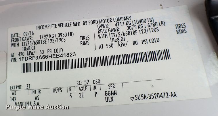 image for item KR9842 2017 Ford F350 Super Duty XL  utility bed pickup truck