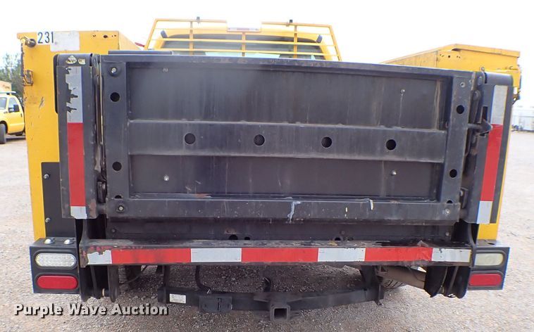 image for item KR9846 2015 Ford F350 Super Duty  utility bed pickup truck