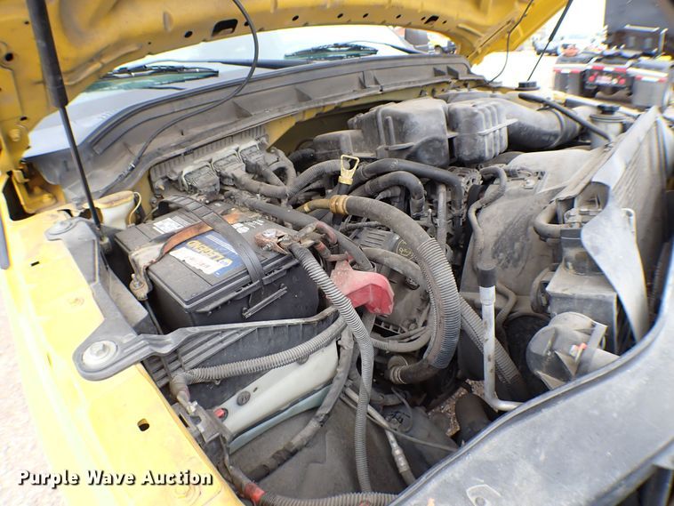 image for item KR9846 2015 Ford F350 Super Duty  utility bed pickup truck