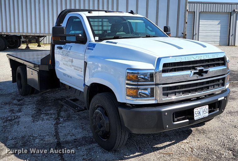 image for item KT9839 2019 Chevrolet Silverado 5500  flatbed truck
