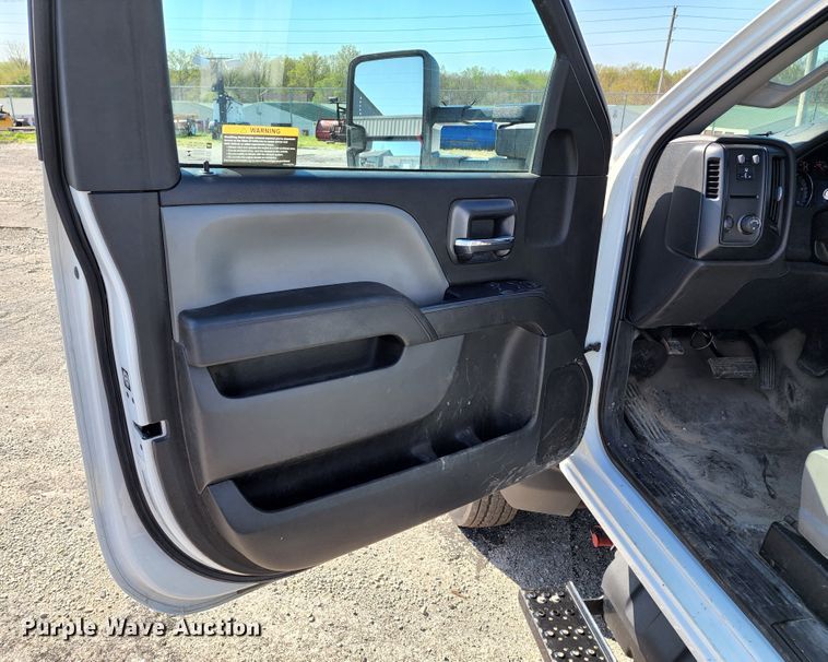 image for item KT9839 2019 Chevrolet Silverado 5500  flatbed truck