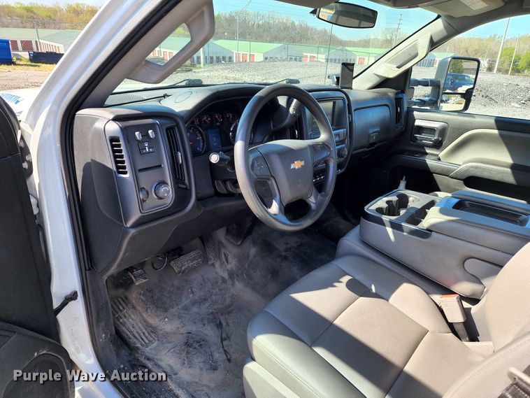 image for item KT9839 2019 Chevrolet Silverado 5500  flatbed truck