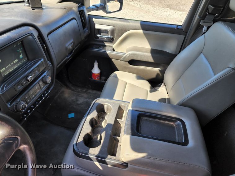 image for item KT9839 2019 Chevrolet Silverado 5500  flatbed truck