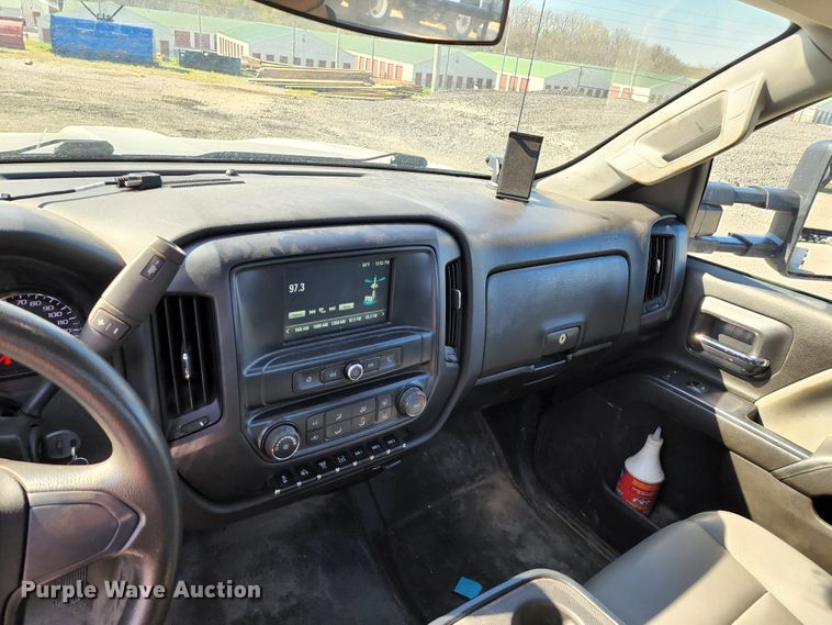 image for item KT9839 2019 Chevrolet Silverado 5500  flatbed truck