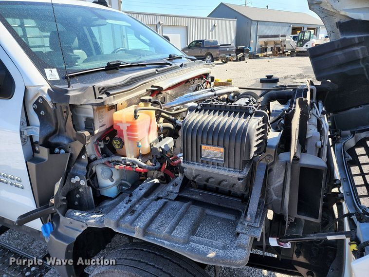 image for item KT9839 2019 Chevrolet Silverado 5500  flatbed truck