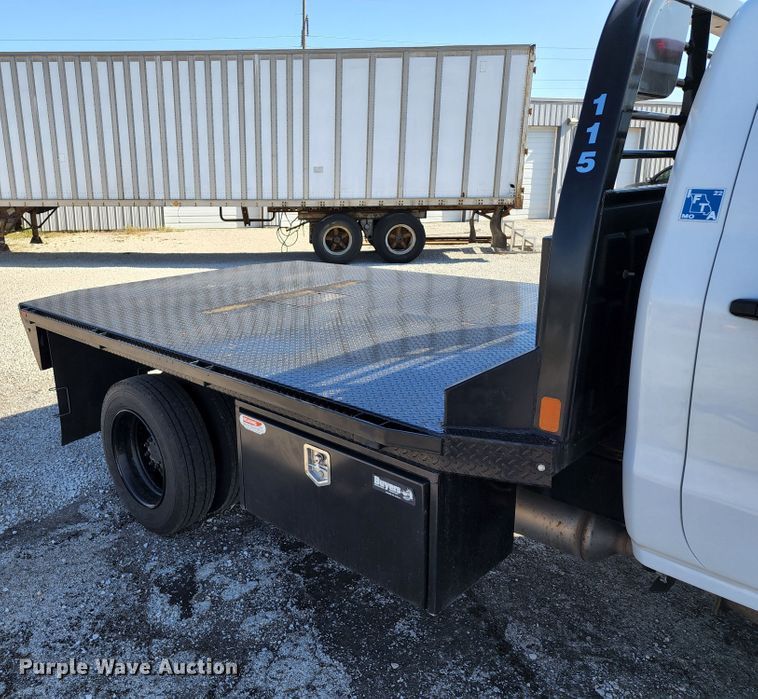 image for item KT9839 2019 Chevrolet Silverado 5500  flatbed truck