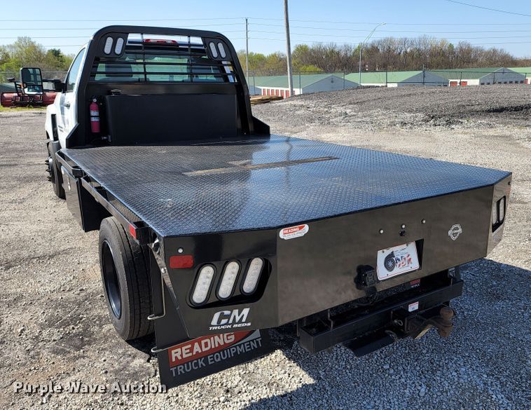 image for item KT9839 2019 Chevrolet Silverado 5500  flatbed truck