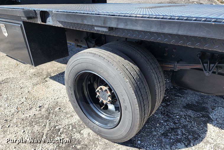 image for item KT9839 2019 Chevrolet Silverado 5500  flatbed truck