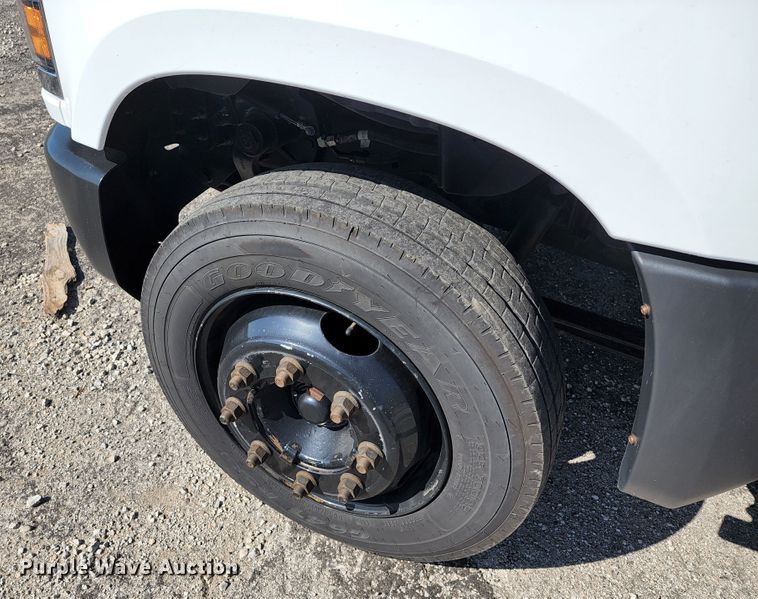 image for item KT9839 2019 Chevrolet Silverado 5500  flatbed truck