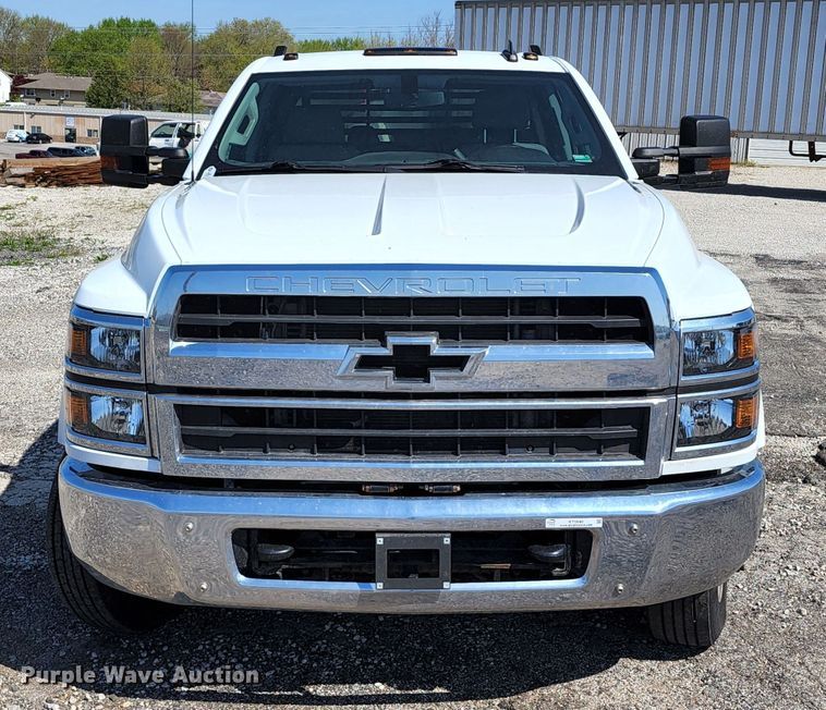 image for item KT9840 2019 Chevrolet Silverado 4500HD  flatbed truck