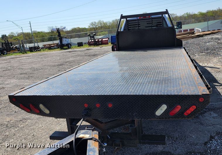 image for item KT9840 2019 Chevrolet Silverado 4500HD  flatbed truck