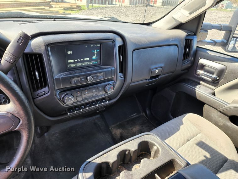 image for item KT9840 2019 Chevrolet Silverado 4500HD  flatbed truck