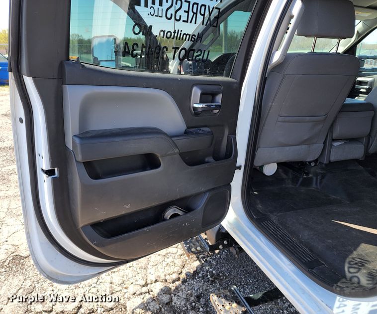 image for item KT9840 2019 Chevrolet Silverado 4500HD  flatbed truck