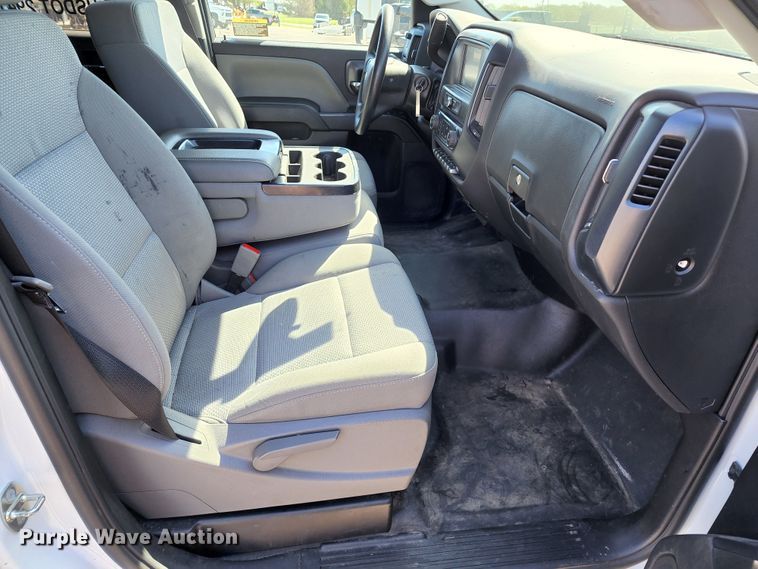 image for item KT9840 2019 Chevrolet Silverado 4500HD  flatbed truck