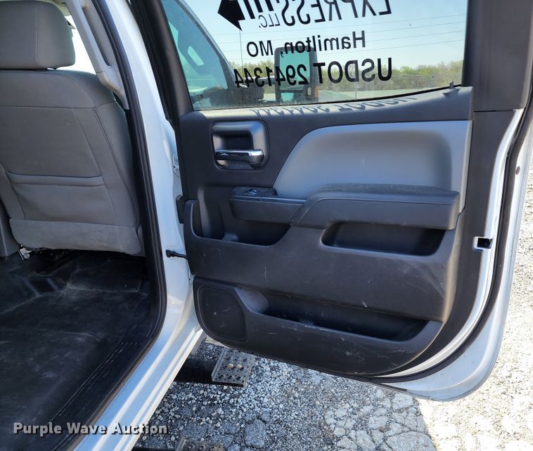 image for item KT9840 2019 Chevrolet Silverado 4500HD  flatbed truck