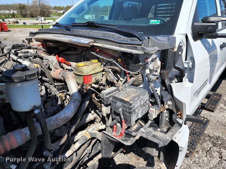 image for item KT9840 2019 Chevrolet Silverado 4500HD  flatbed truck