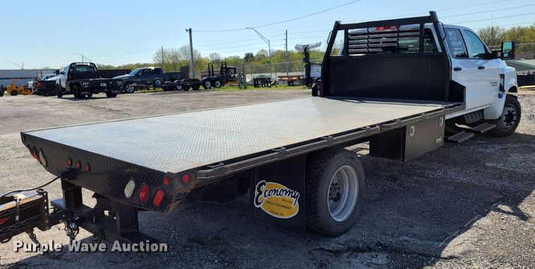 image for item KT9840 2019 Chevrolet Silverado 4500HD  flatbed truck