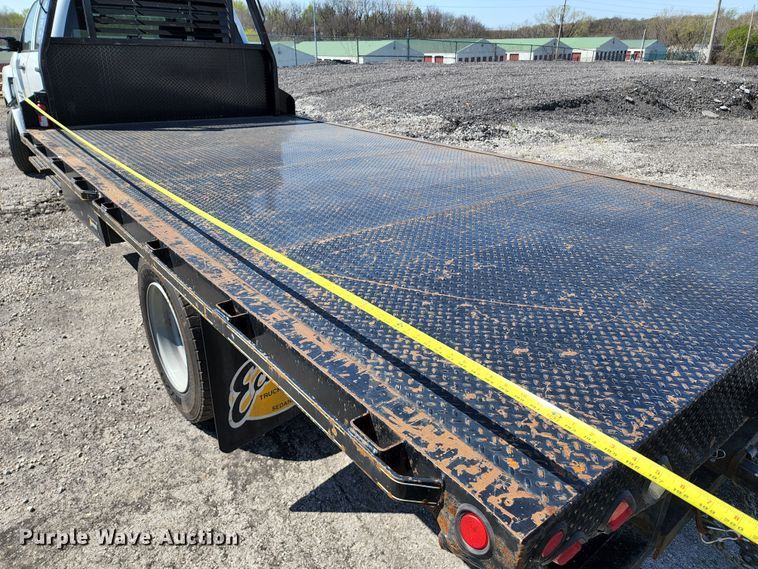 image for item KT9840 2019 Chevrolet Silverado 4500HD  flatbed truck