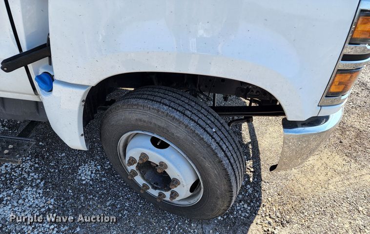 image for item KT9840 2019 Chevrolet Silverado 4500HD  flatbed truck