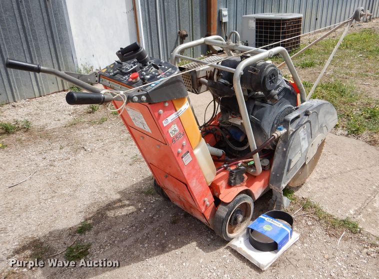 image for item LJ9998 2011 Husqvarna FS520  concrete saw
