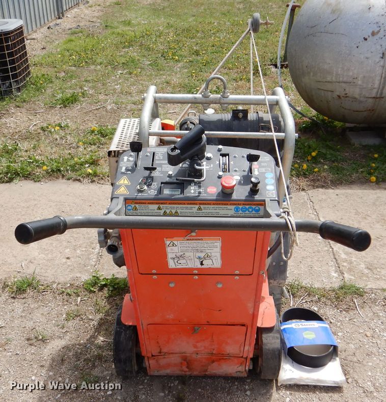 image for item LJ9998 2011 Husqvarna FS520  concrete saw