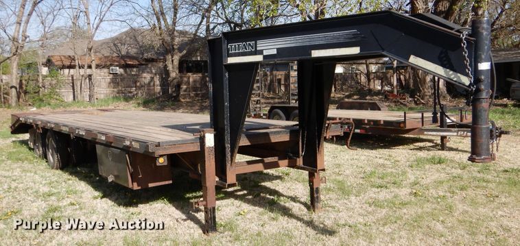 image for item LS9039 2000 Titan  equipment trailer