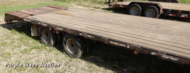 image for item LS9039 2000 Titan  equipment trailer