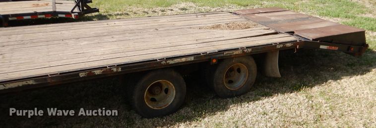 image for item LS9039 2000 Titan  equipment trailer
